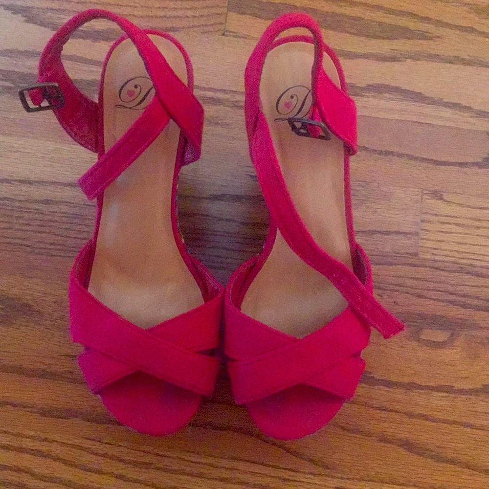 Adorable Red Sandal Wedges - Picture 2 of 2